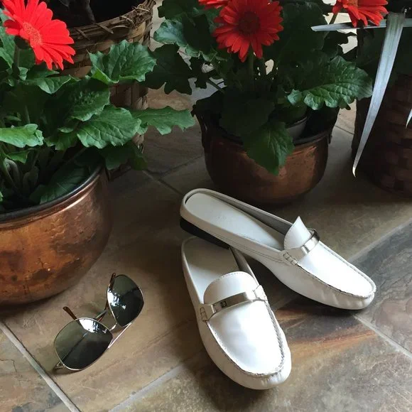 Ralph Lauren White Leather Mindy Mule/Slide - Picture 2 of 16